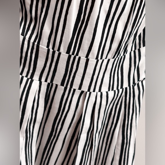 Club Monaco dress - Picture 2 of 2